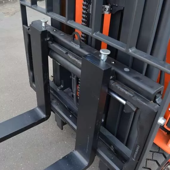 OXLIFT MPX 1245 4,5 м 1200 кг Мини электропогрузчик в Новосибирске, Грузоподъемность: 1.2 тонны (1200 кг), Высота подъема вил, м.: 4.5 м, Тип батареи: Кислотная, обслуживаемая купить по выгодной цене 100kwatt.ru