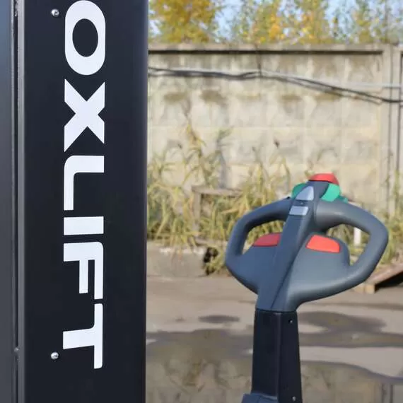 OXLIFT PS 1536 1,5 т 3,6 м Самоходный штабелер с платформой оператора в Новосибирске купить по выгодной цене 100kwatt.ru