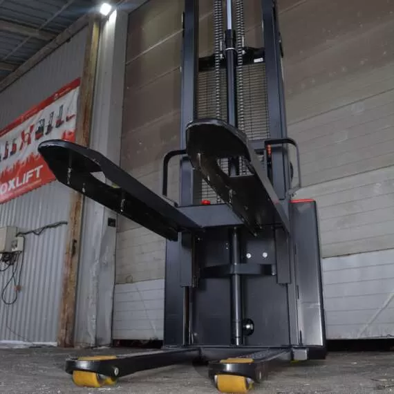 OXLIFT AX 1230H 3000 Мм 1200 Кг Самоходный Штабелер в Новосибирске купить по выгодной цене 100kwatt.ru